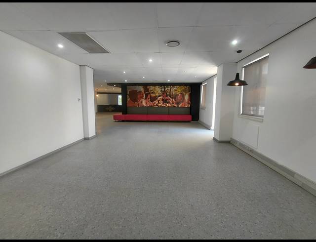 2,415M² OFFICE TO LET IN BRYANSTON